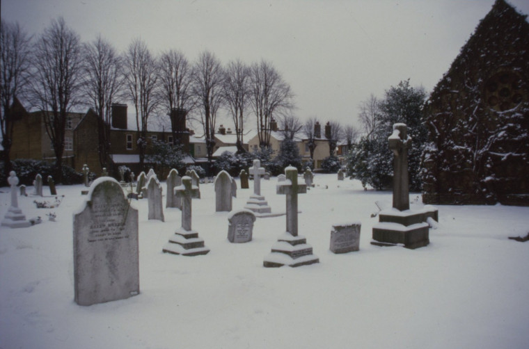 Westcliff North Road Burial Ground Snow  January 1987 Copyright: Roger Payne