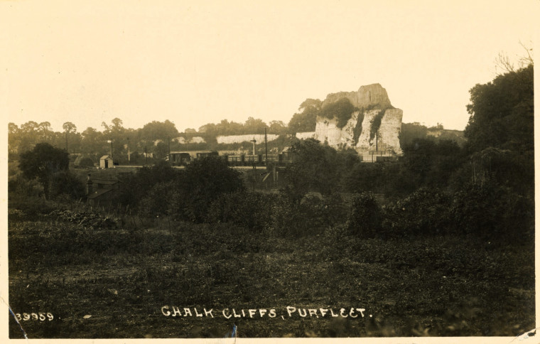 Purfleet Chalk Cliff posted 1912 Copyright: Bells Photo Co Post Card