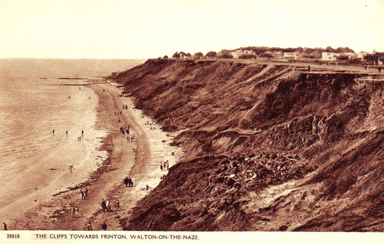 Walton on the Naze  The Cliffs towards Frinton Post Card Copyright: William George