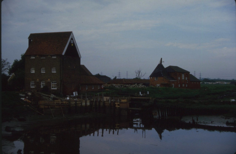 Battlesbridge and River Crouch 1985 Copyright: Roger Payne