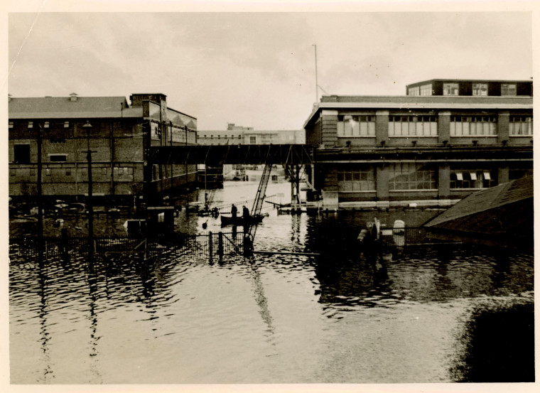 Purfleet Thames Board Mills factory flood 01021953 Copyright: Photograph