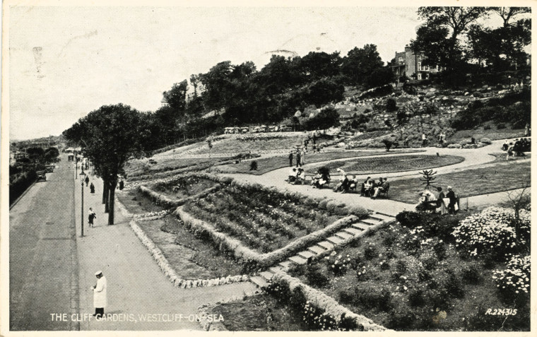 Westcliff on Sea Cliff Gardens Black and white Post card Copyright: William George