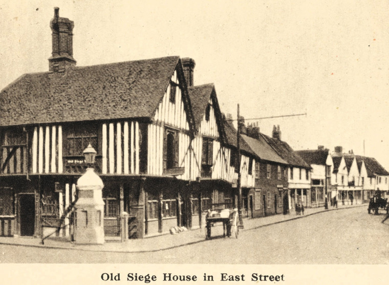 Colchester Siege House East Street Arthur Mee 1942 Copyright: Arthur Mee 1942