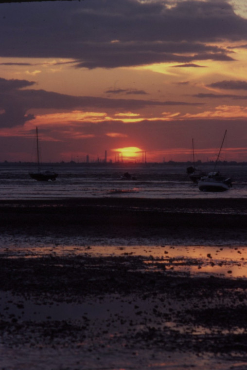 Leigh Sunset over sea March 1982 Copyright: Roger Payne