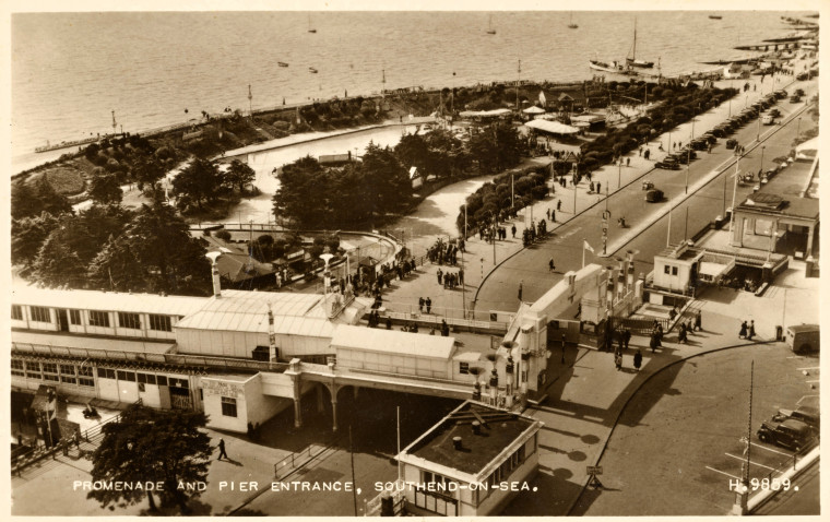 Southend Pier and Promenade Colour  Post card Copyright: William George